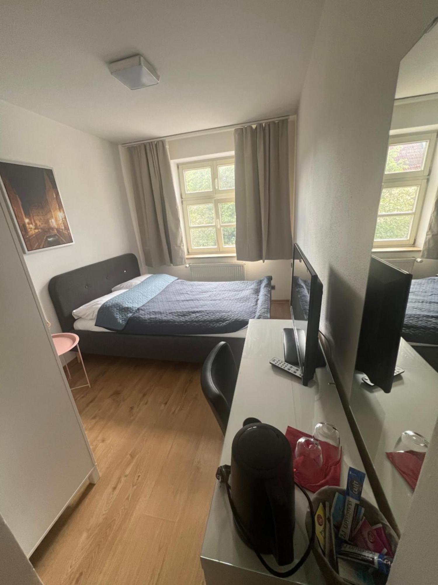 Upper-house Goldener Hirsch *