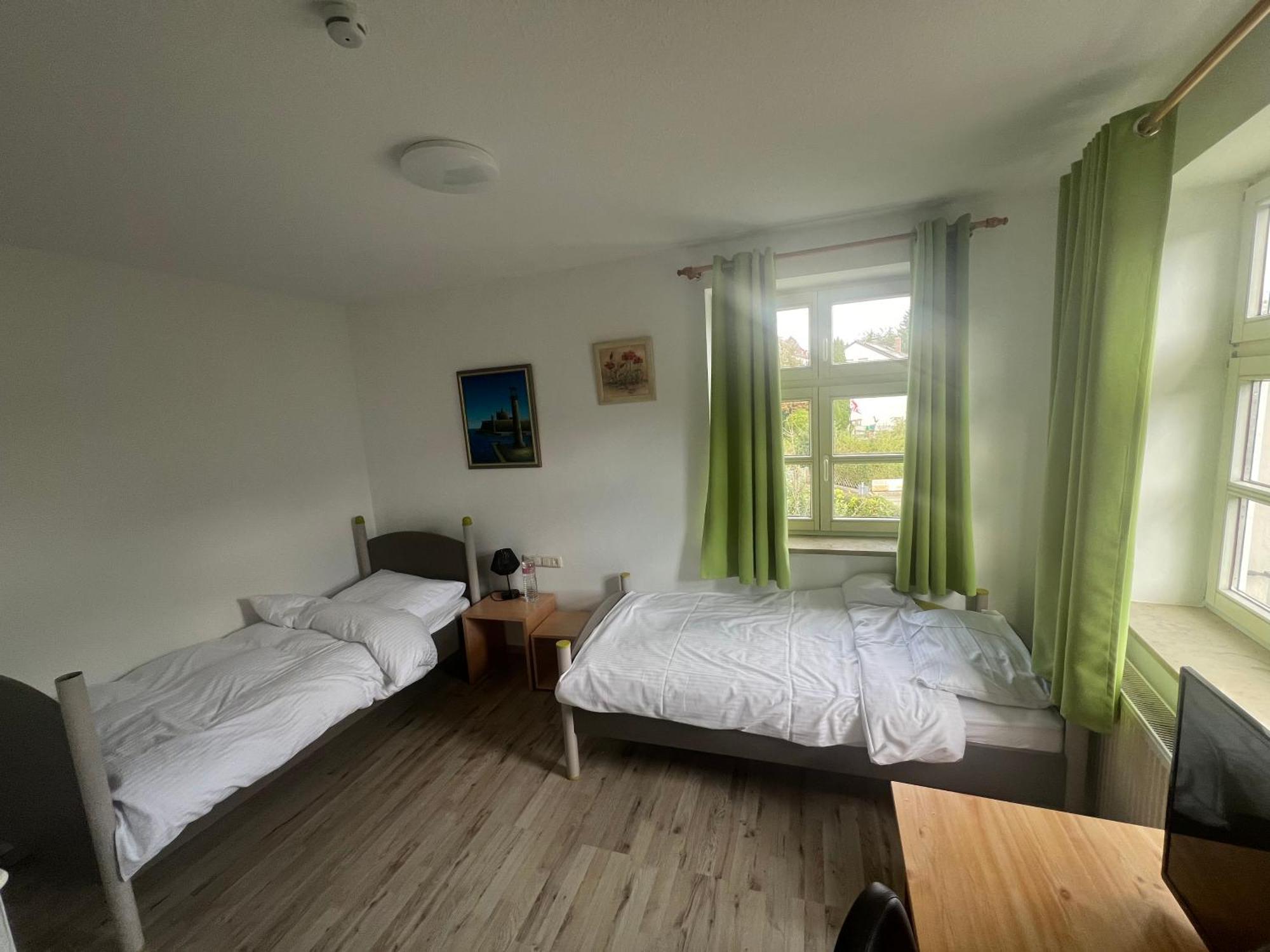 Upper-house Goldener Hirsch *