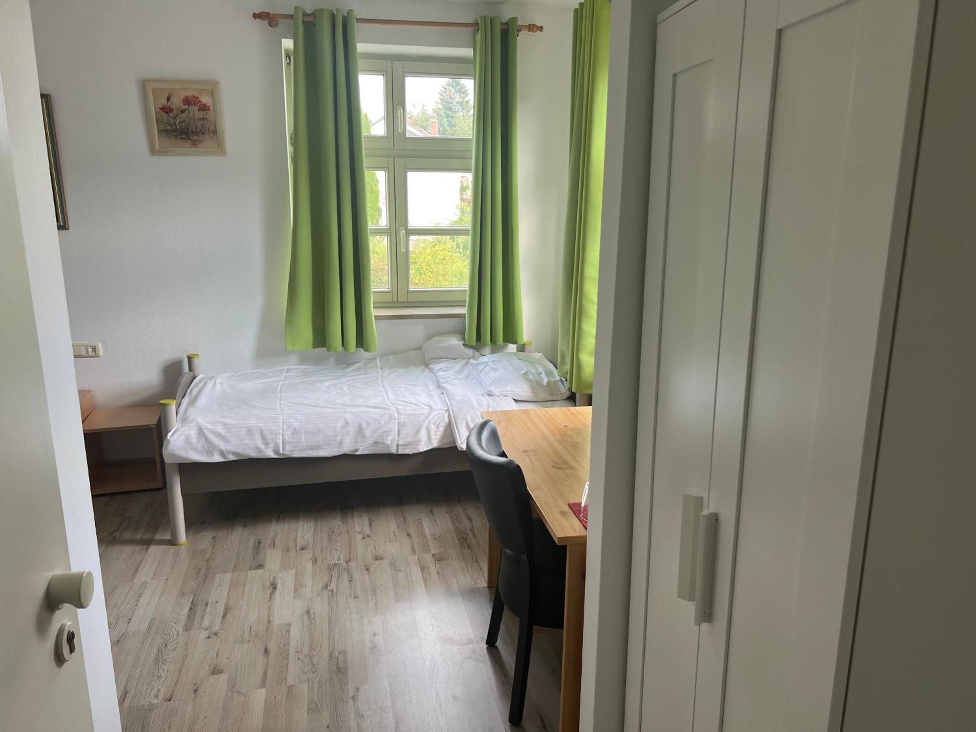 Upper-house Goldener Hirsch Aystetten